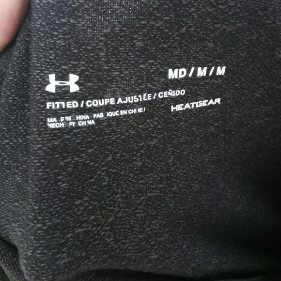 2/$30 Under Armour long sleeve shirt size M - Picture 5 of 5